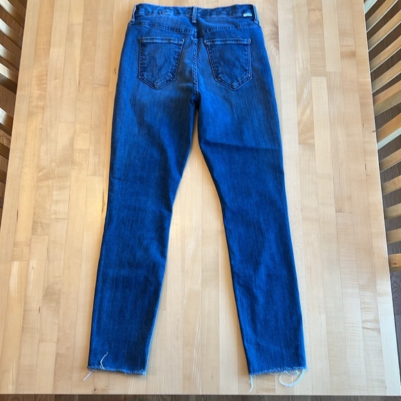 MOTHER High Waisted Looker Ankle Fray in Everything We Keep - Picture 5 of 6